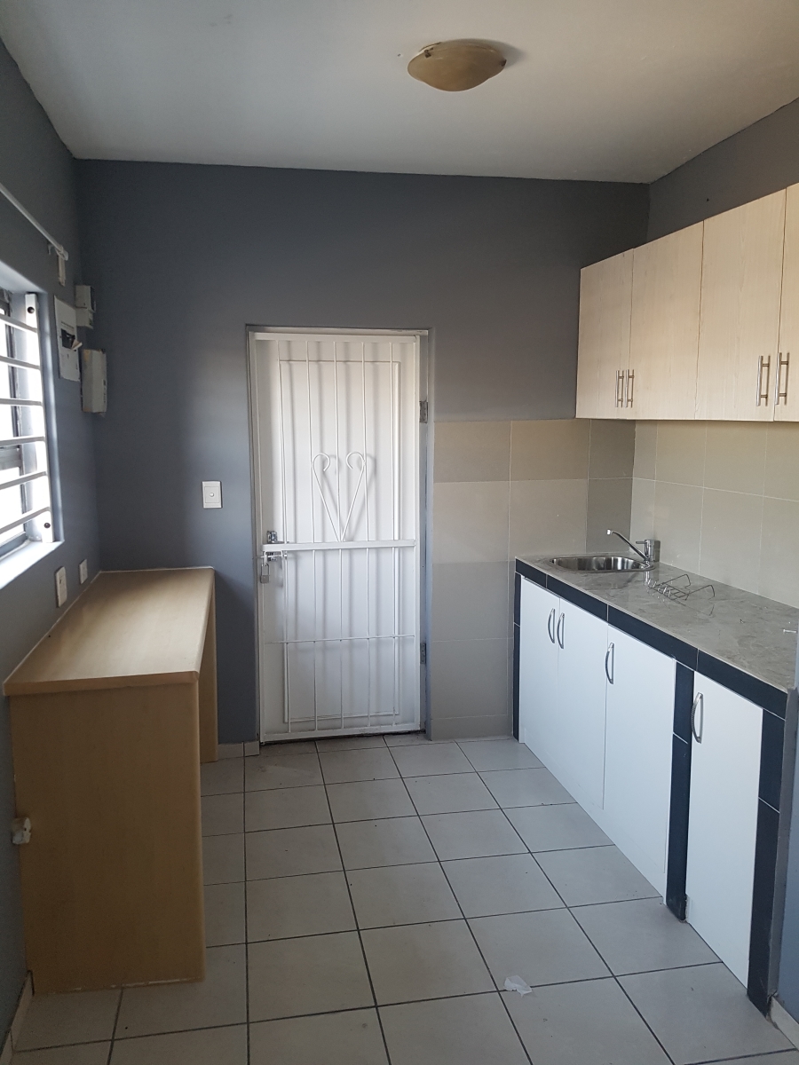 12 Bedroom Property for Sale in Phoenix Western Cape